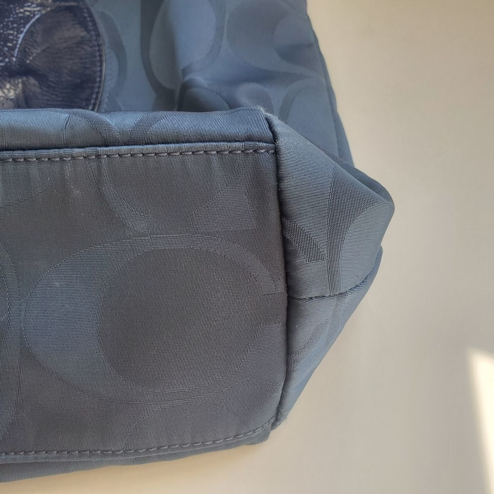 Coach shoulder purse - Picture 7 of 8